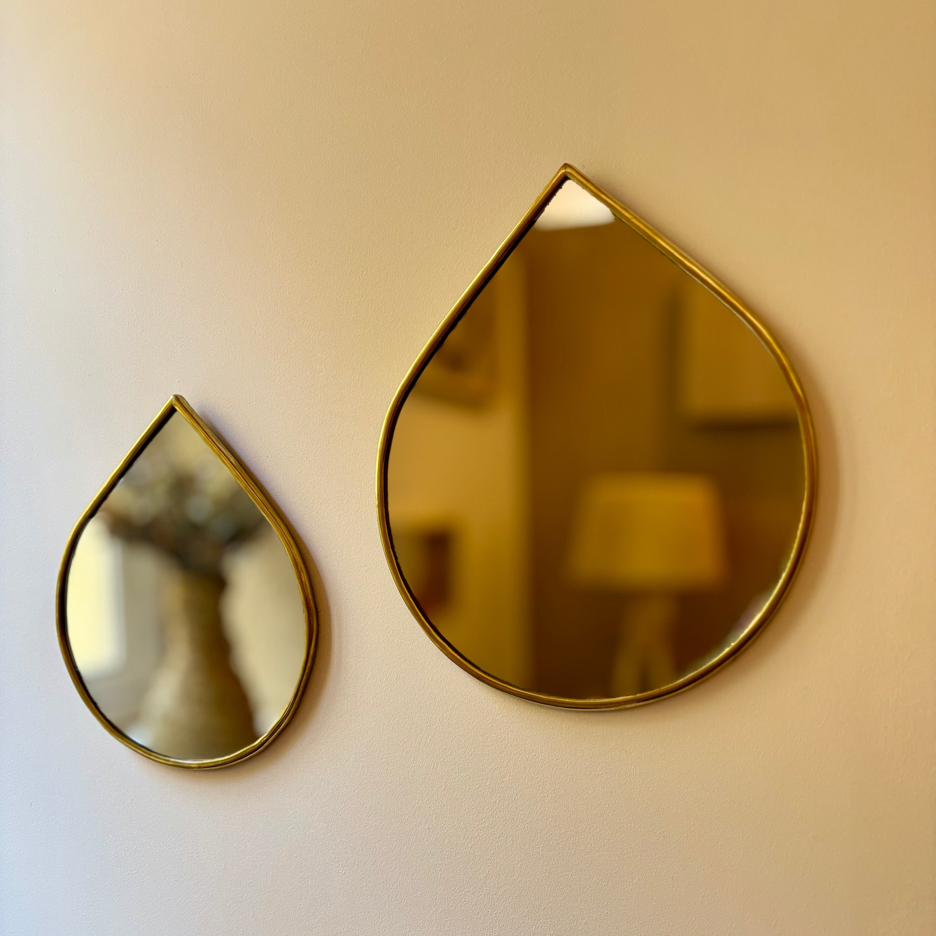 Miroir en laiton artisanal – forme goutte