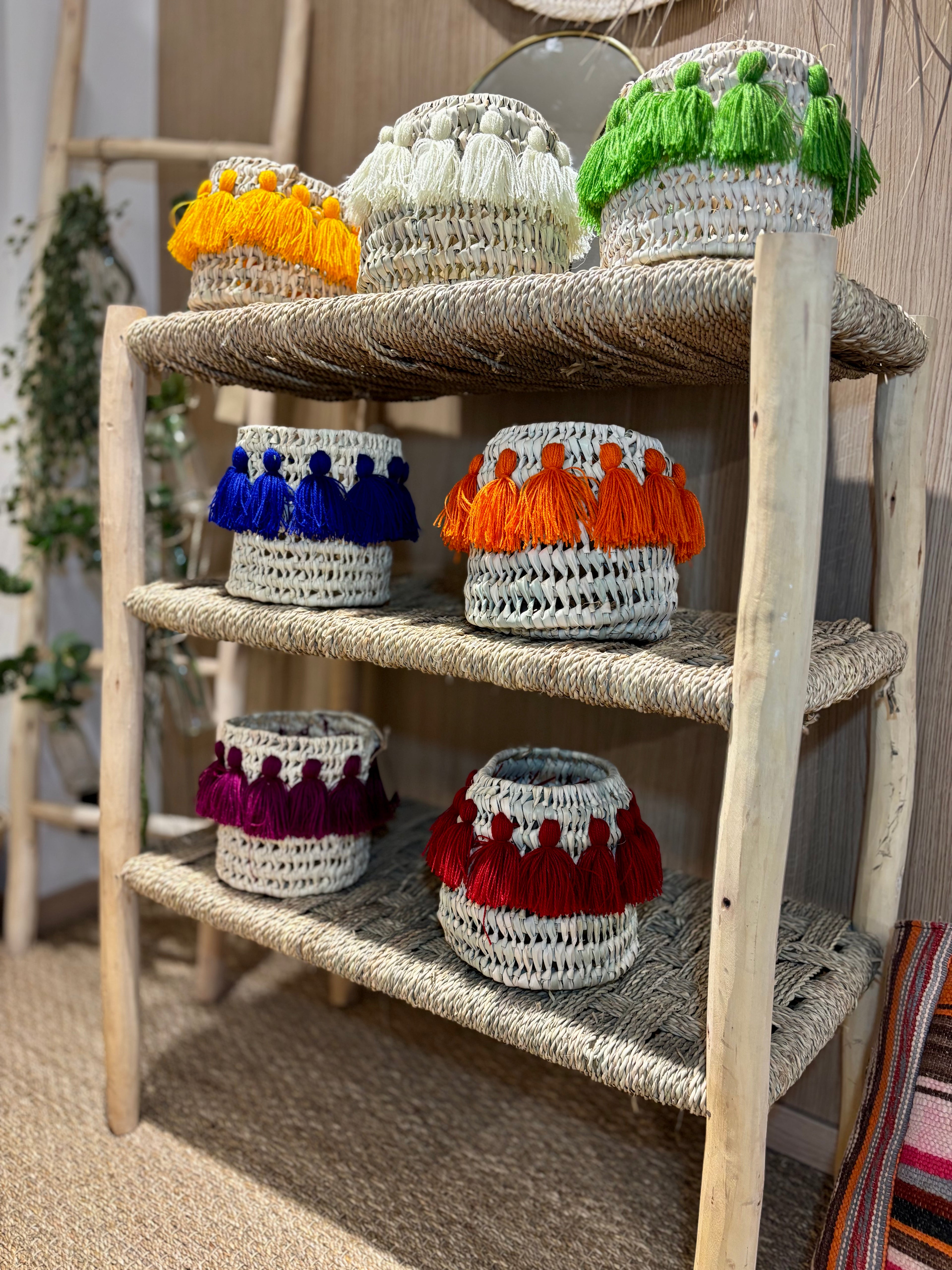Petits paniers artisanaux à pompons
