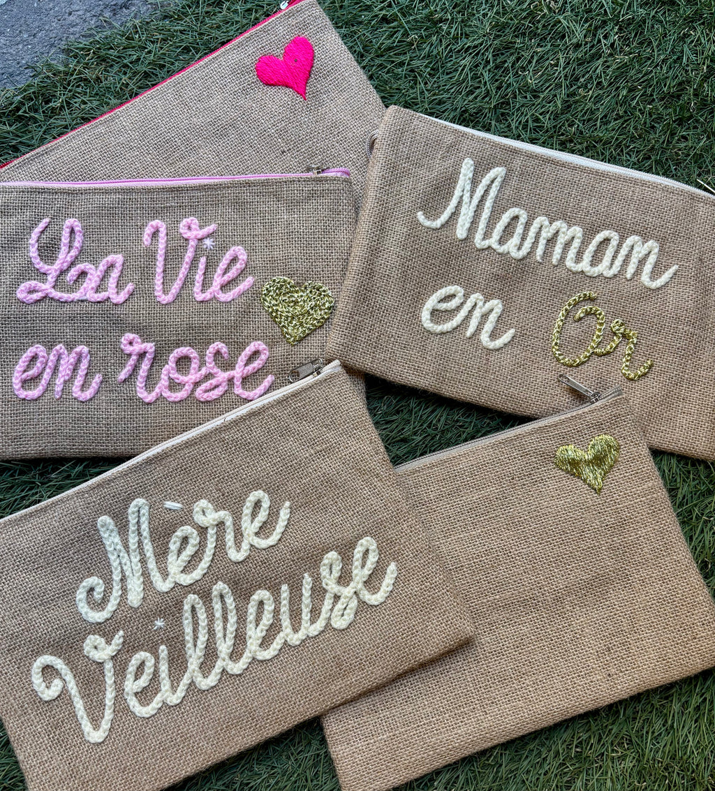 Pochette brodée artisanale en toile de jute