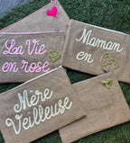 Pochette brodée artisanale en toile de jute