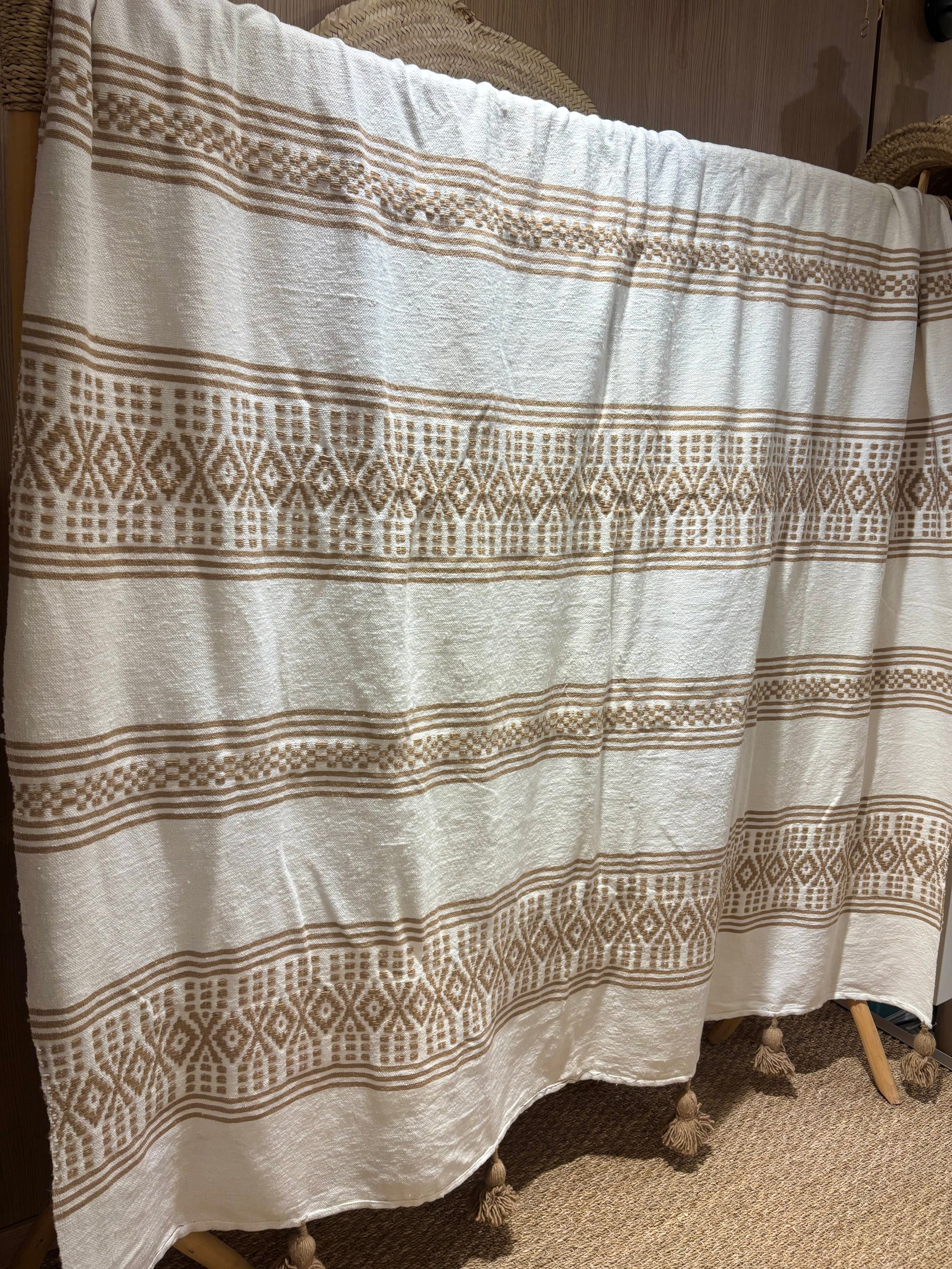 Plaid à pompons marocain beige