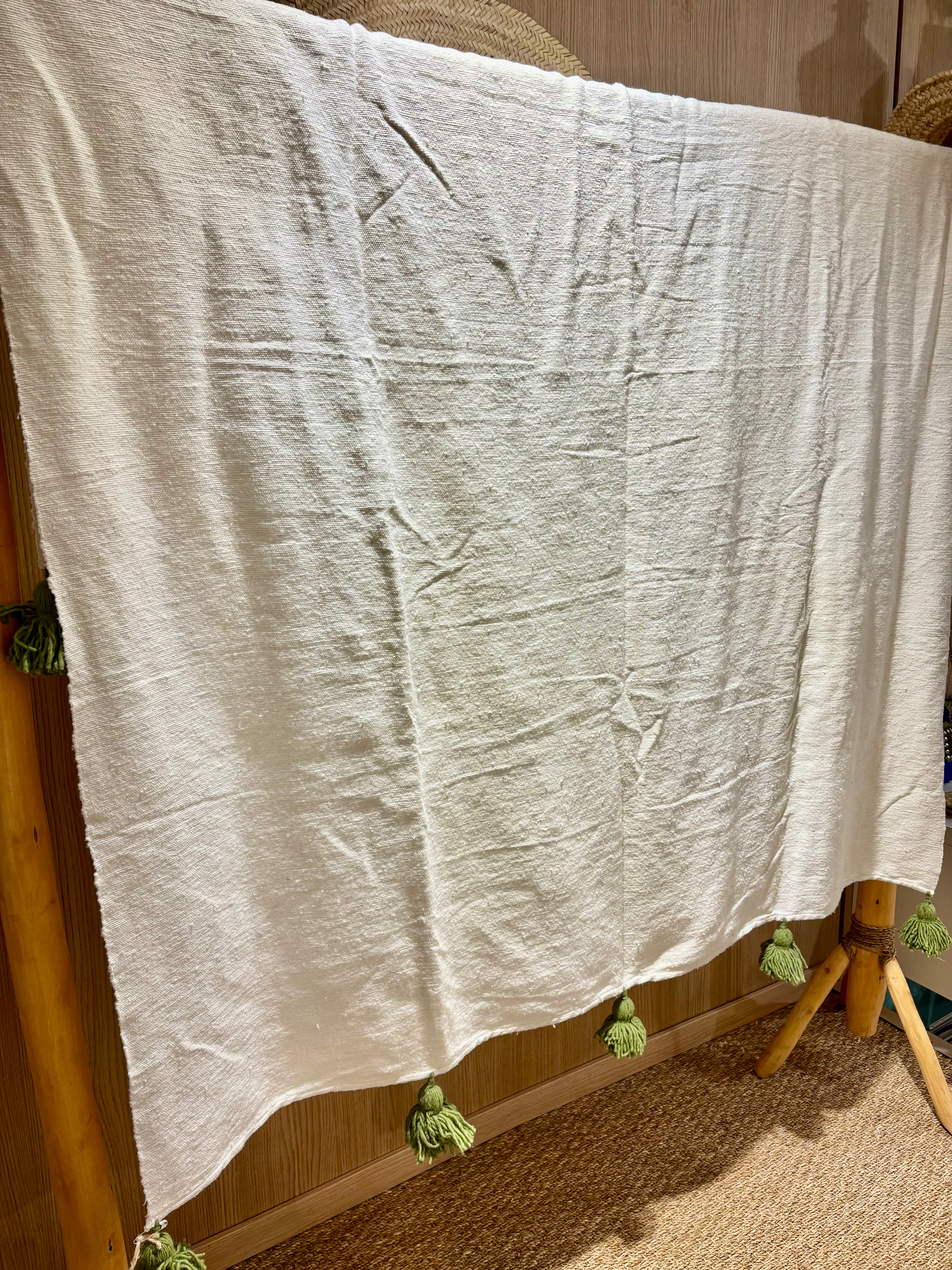 Plaids marocains à pompons