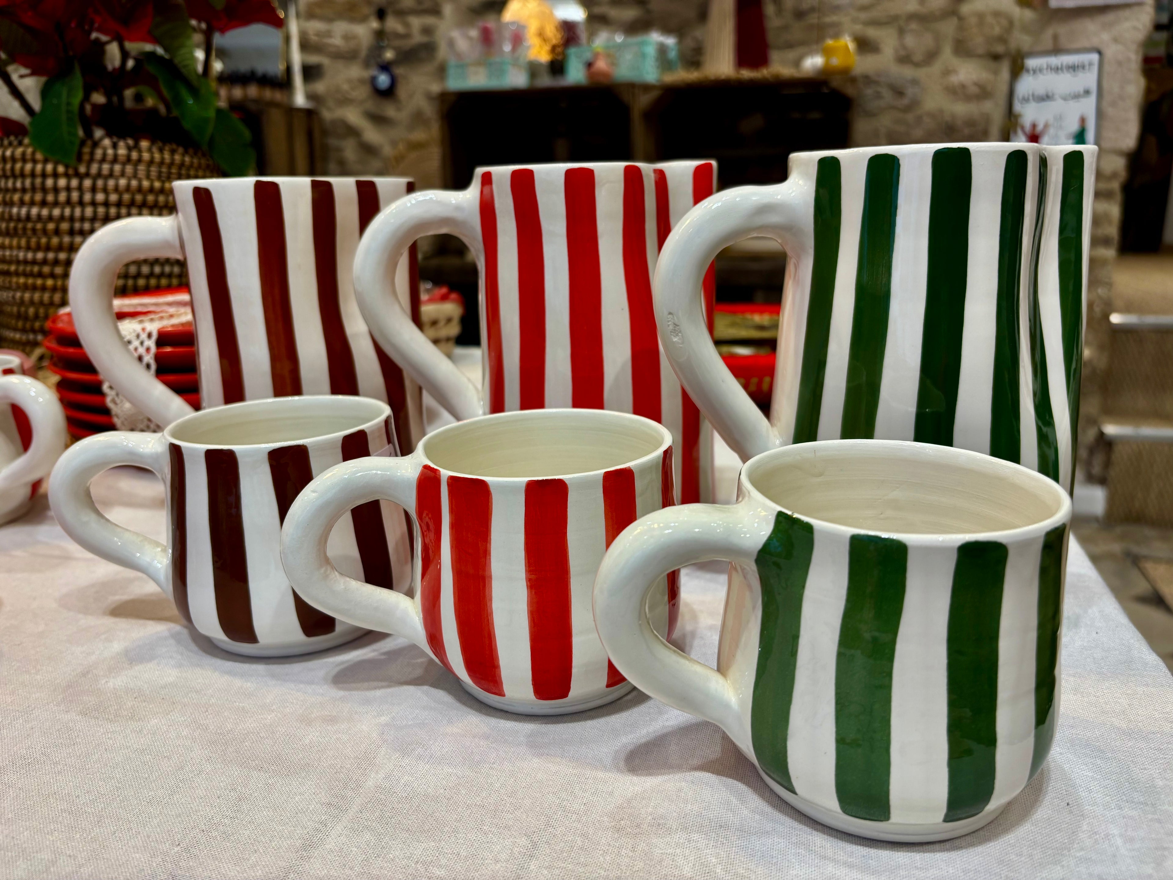 Carafes en céramique artisanale - vert, rouge, marron rayé
