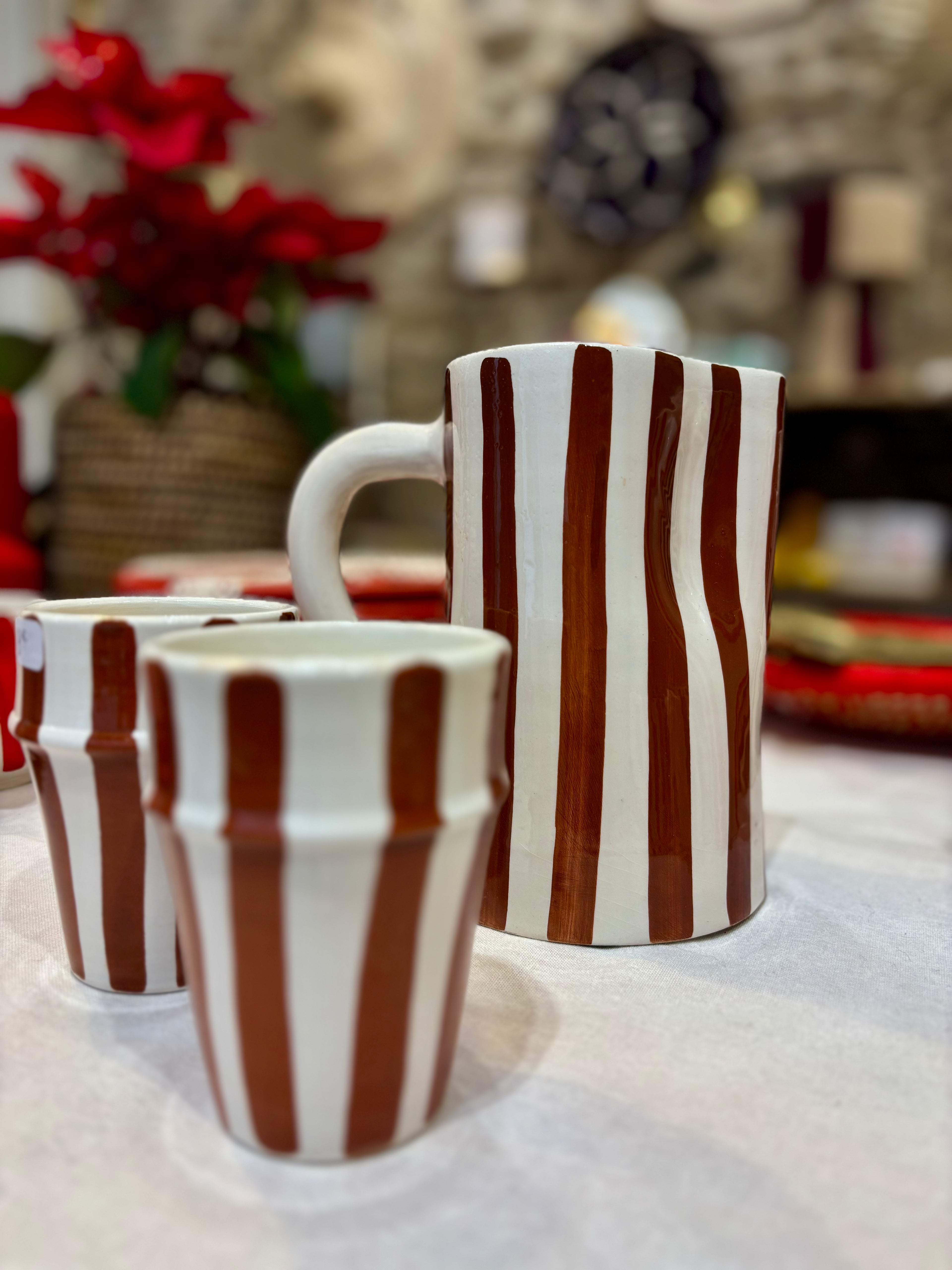 Carafes en céramique artisanale - vert, rouge, marron rayé