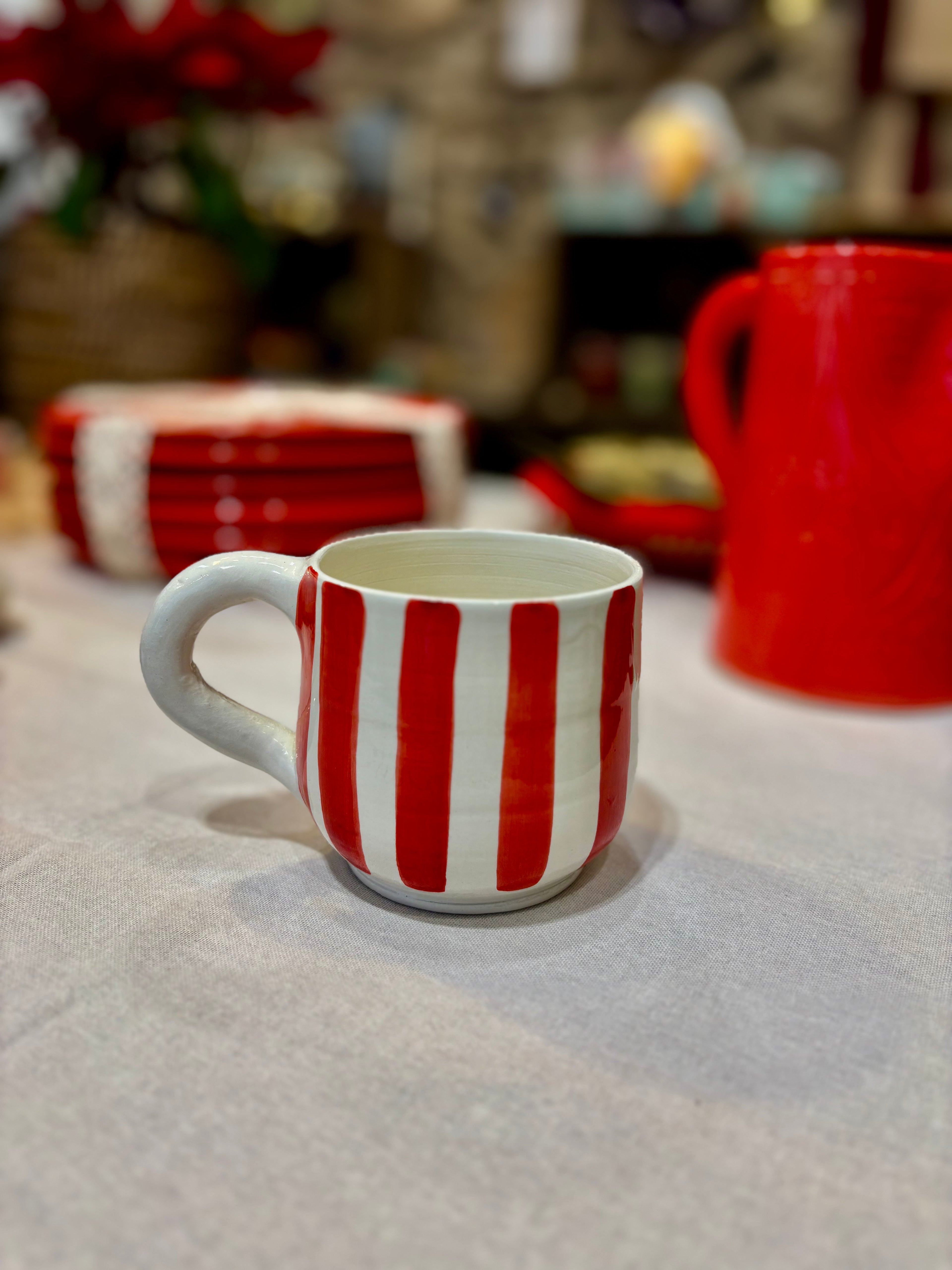 Mug en céramique artisanal - vert, rouge, marron rayé