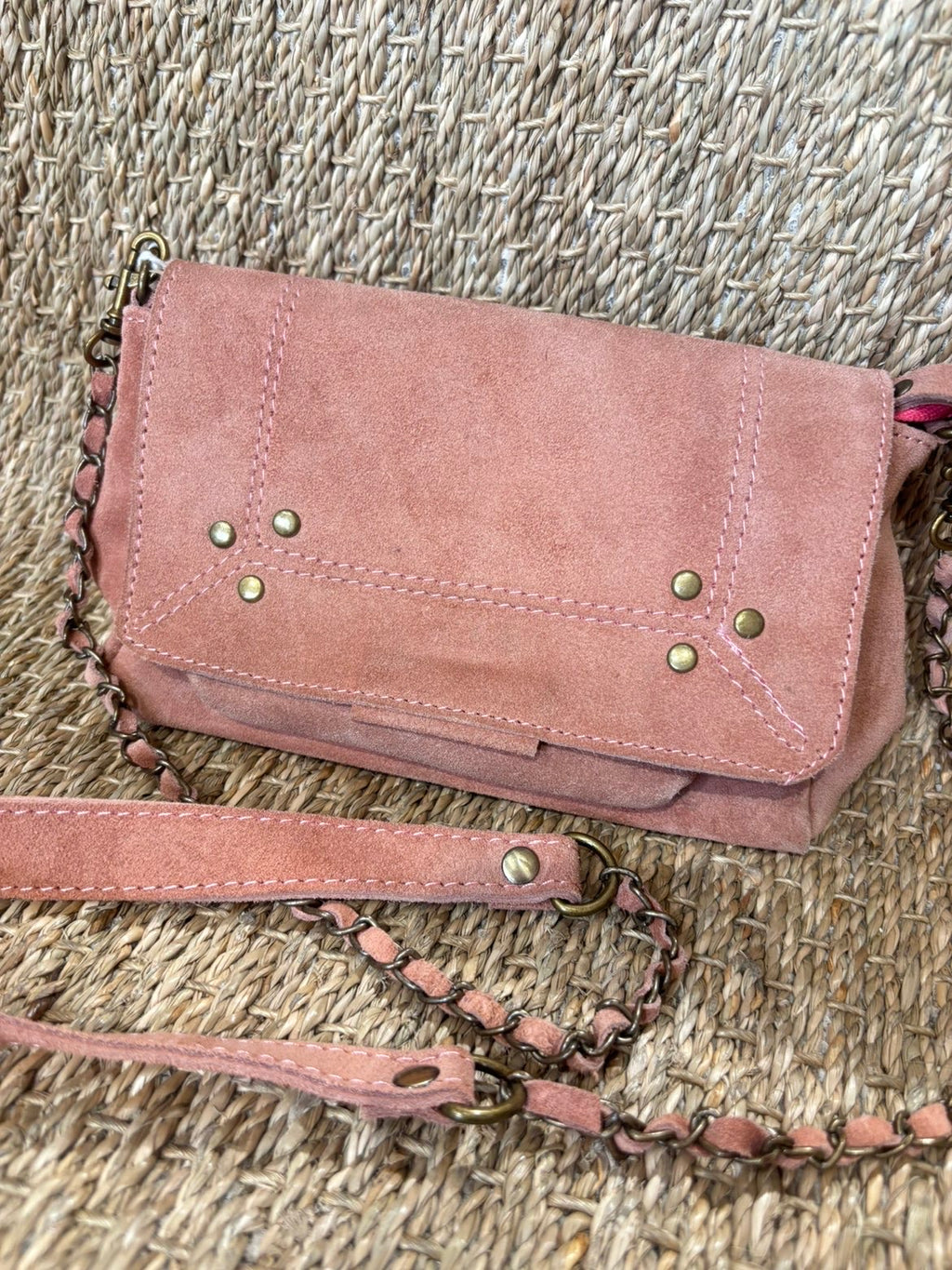 Le petit sac iconique en cuir avec poche, fait main