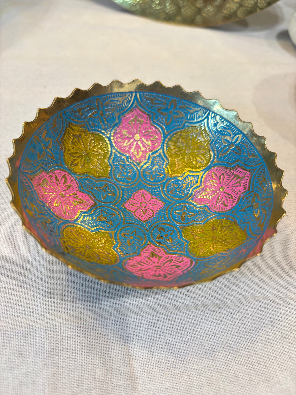 Bol à bijoux en laiton gravé